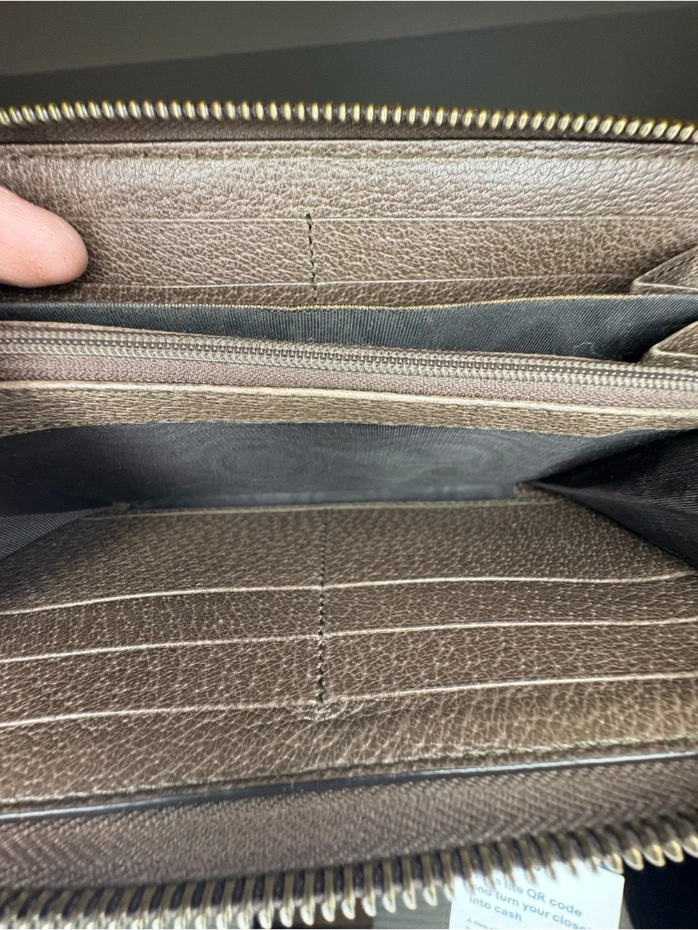 Gucci GG Supreme Bengal UFO Zip Around Wallet Authenticated w Box Very Clean - Picture 12 of 16